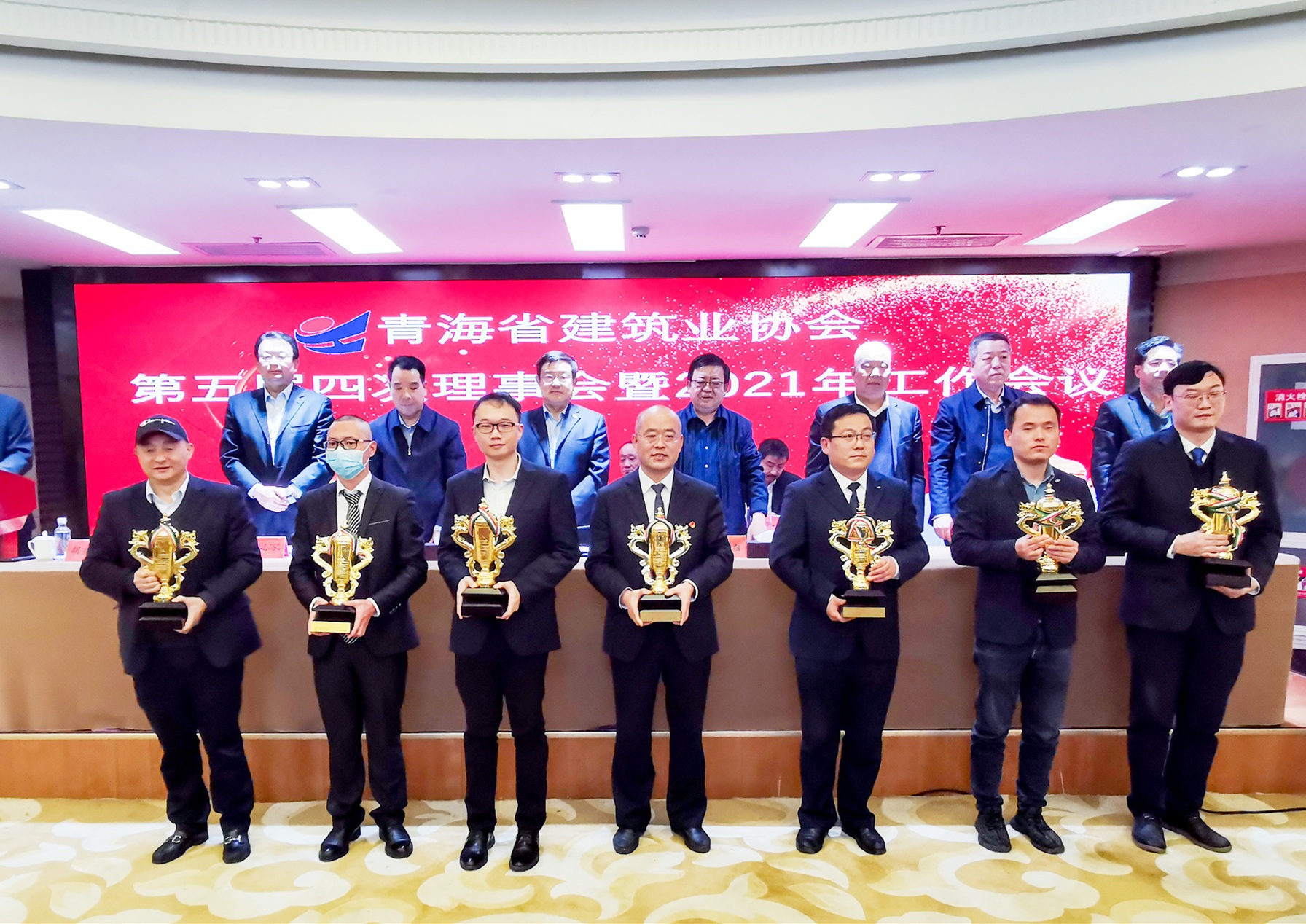 20210812818077.jpg ¼¯ÍÅ×ܾ¼ÃʦÅíÄÏÔ½ÉĮ̈ÁìÈ¡½±±£¨Ç°ÅÅ×óÒ»£©_¸±±¾.jpg