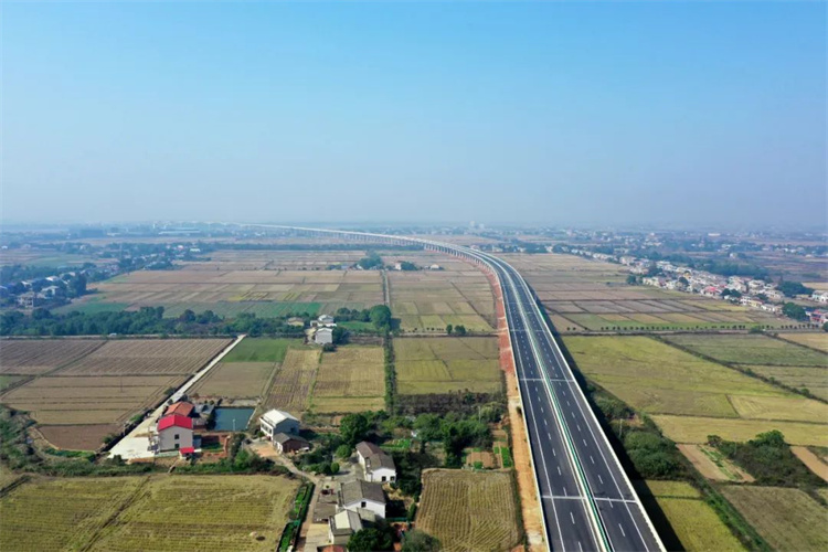 20230704540134.jpg 平益高速白泥湖湘江特大桥.jpg