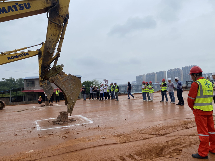 20230926694834.jpg 挖掘机角逐.jpg