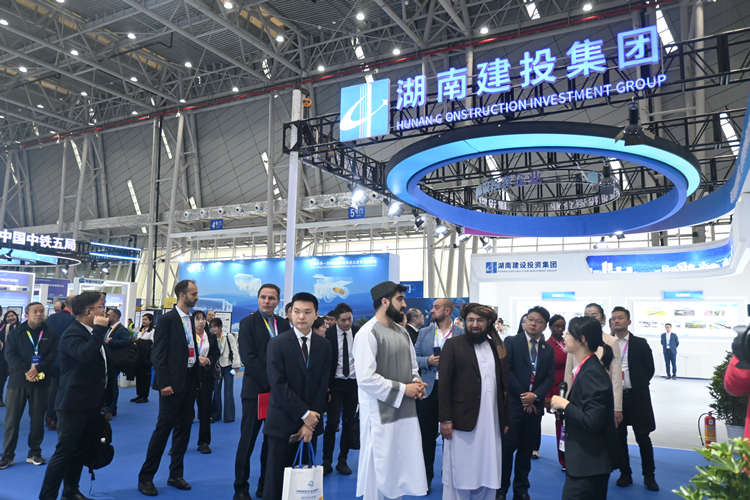 20251110133652.jpg Íⲿ;¾¼¯ÍÅչλ_¸±±¾.jpg